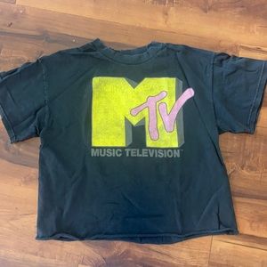 Cropped MTV T-shirt